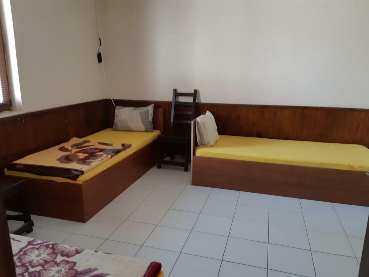 Byala Kista Apart Isperikh Esterno foto